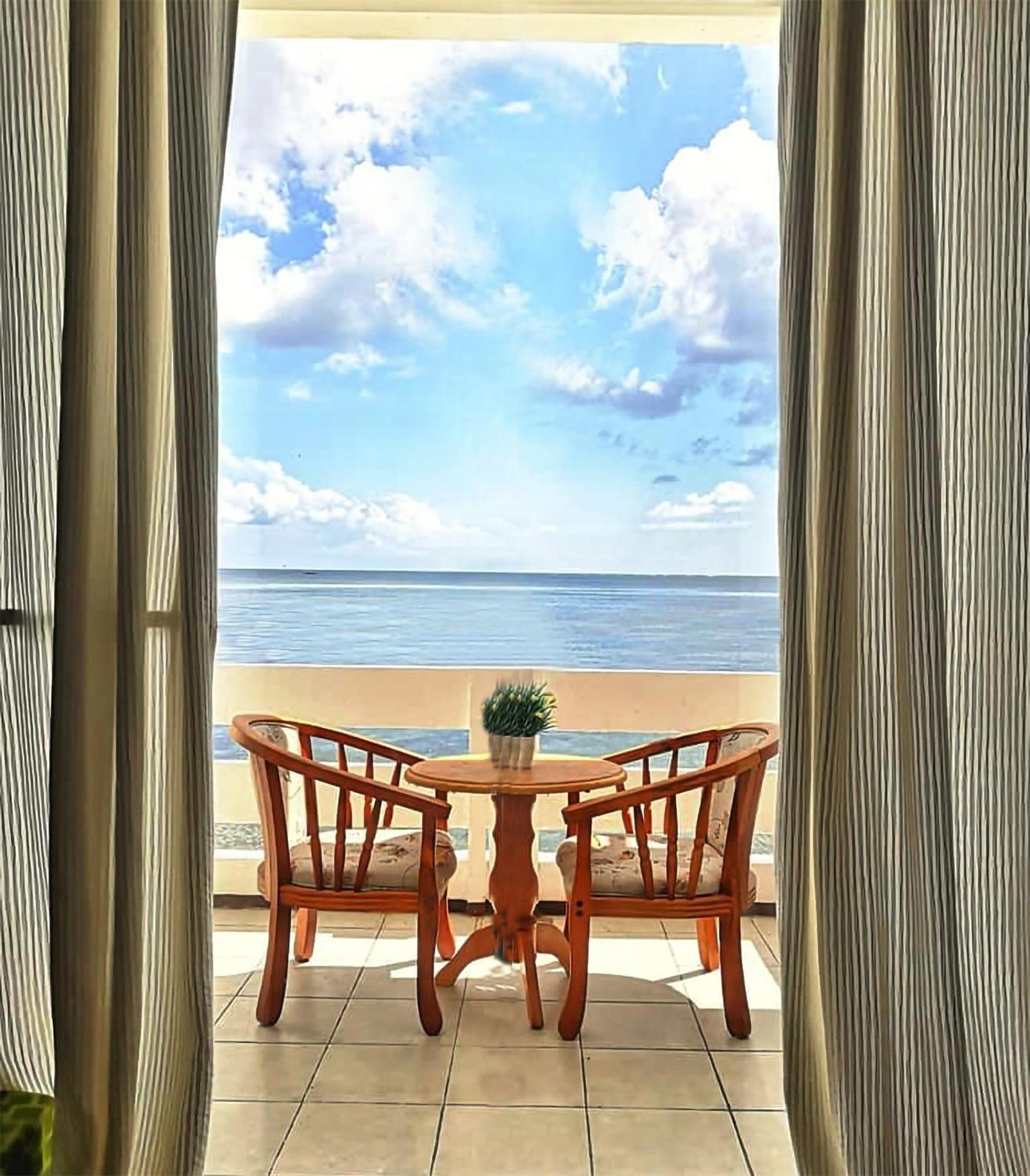 Casa Almarenzo Bed & Breakfast Bolinao Dış mekan fotoğraf
