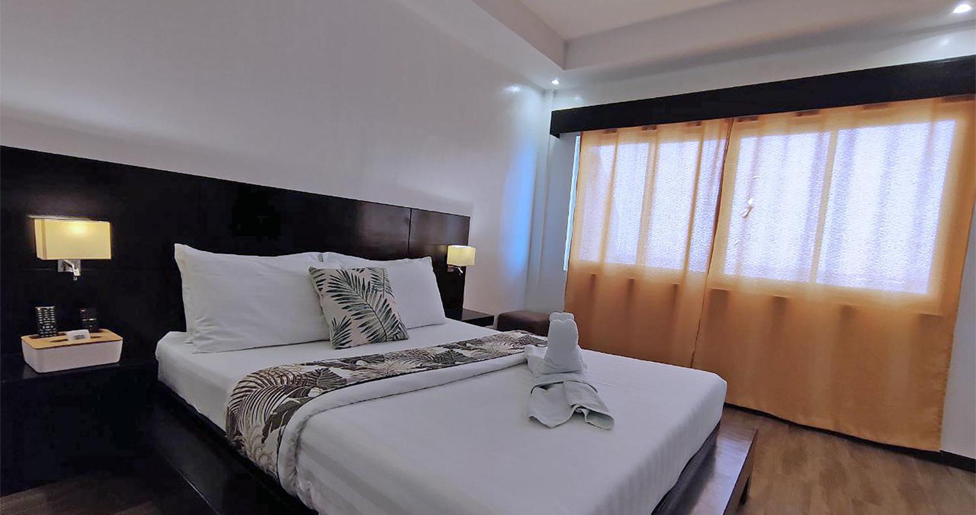 Casa Almarenzo Bed & Breakfast Bolinao Dış mekan fotoğraf