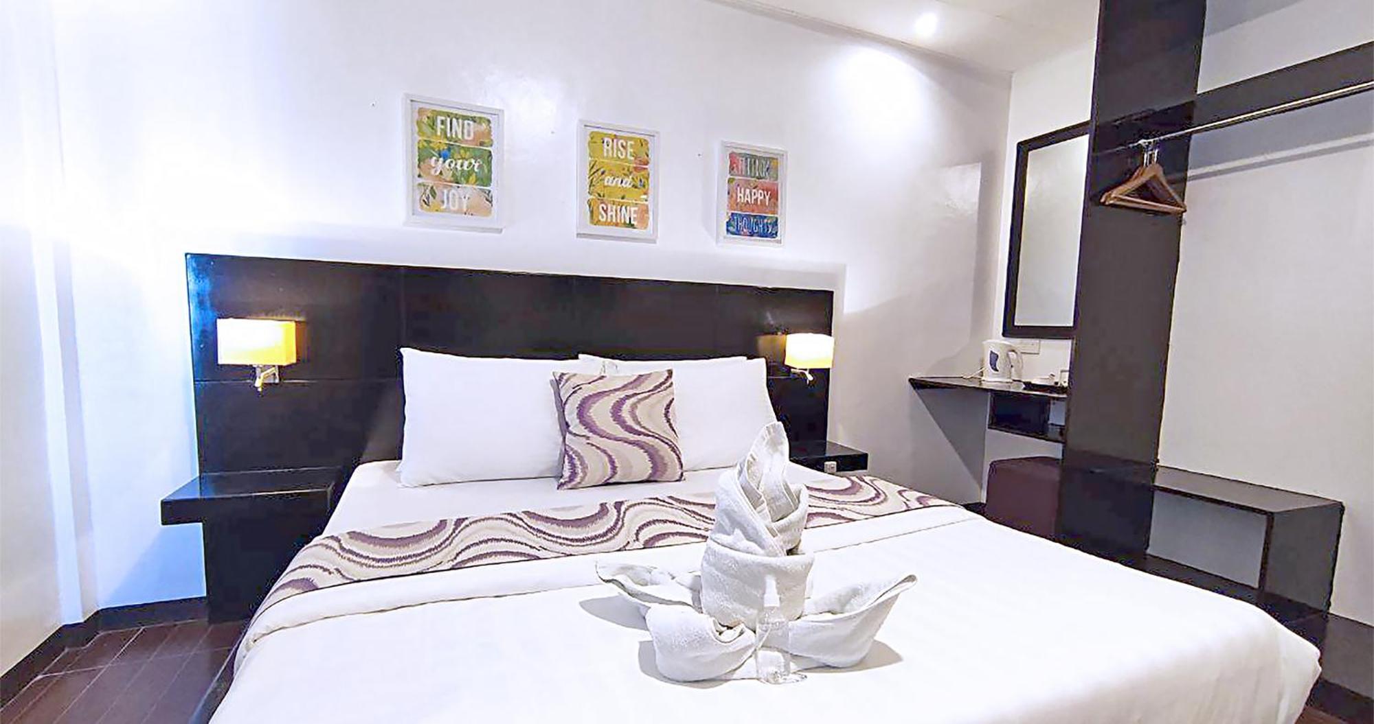 Casa Almarenzo Bed & Breakfast Bolinao Dış mekan fotoğraf